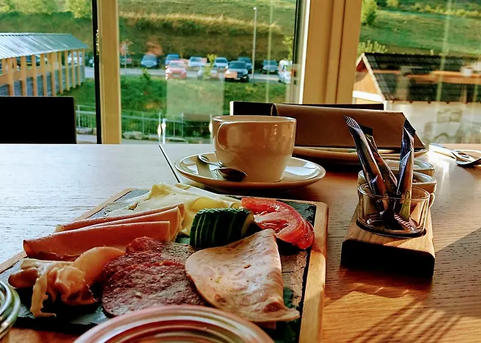 Hotel Restaurant Kochschule Rössle 3*